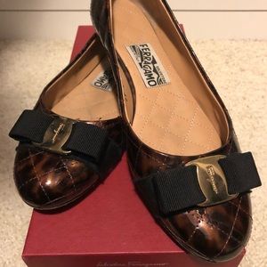 Vara bow tortoise print flat